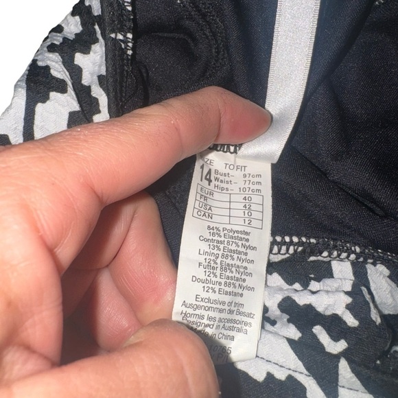 Seafolly Aztec One Piece Swimsuit Halter Cutout Size 10​ Resortwear festival - Picture 5 of 5